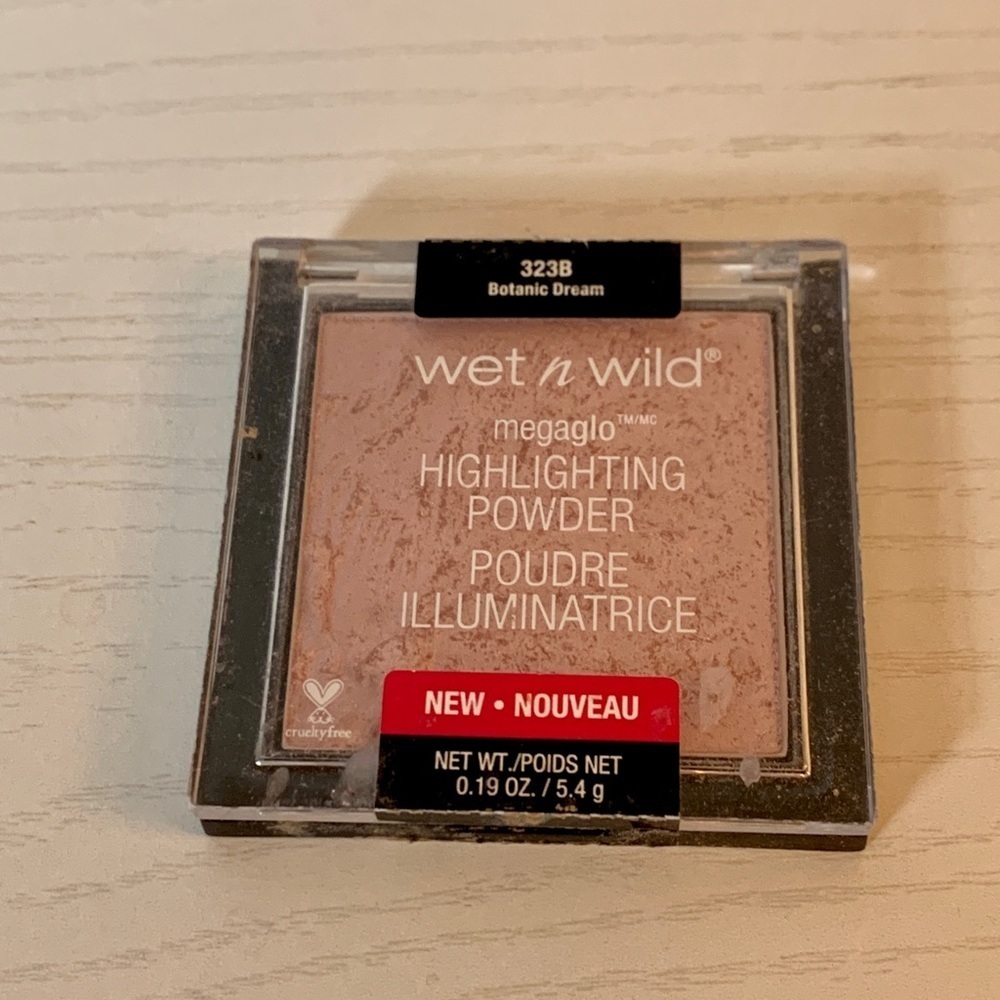 Wet n Wild Megaglo Highlighting Powder 323b Botanic Dream *USED* Shimmer Pink